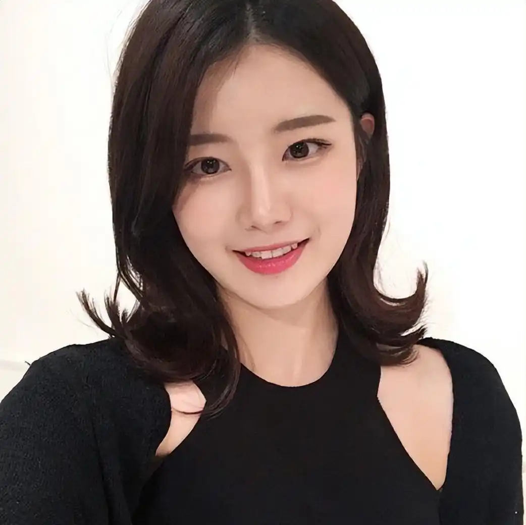 中年妇女齐肩短发型_女明星齐肩卷发_短发造型技巧