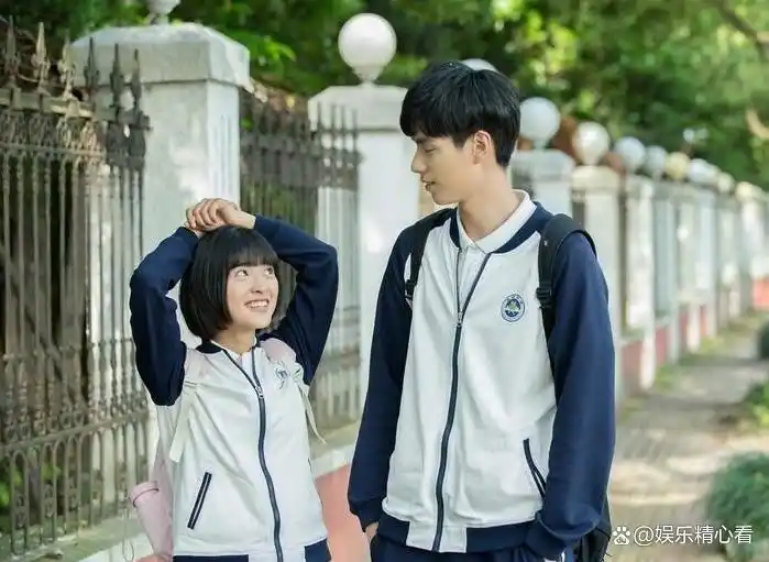 娱乐圈哪些女名星很矮_矮个子女星身高揭秘_脸高身矮女明星