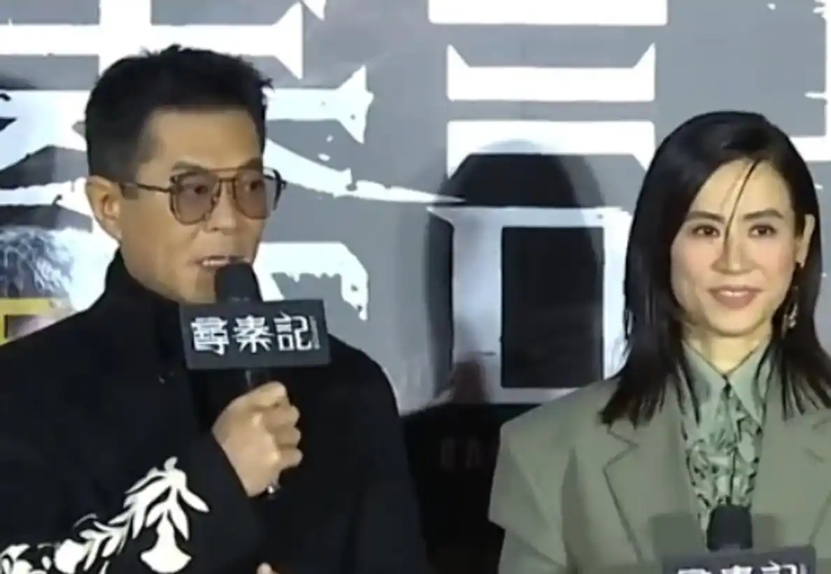 杨幂生图真实颜值_女明星卸妆前后对比_女明星脸上有疤痕